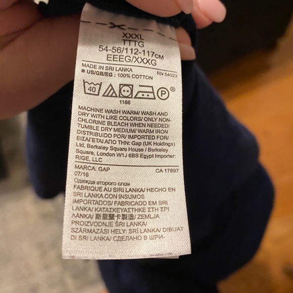 Navy GAP Button Down - Picture 3 of 4